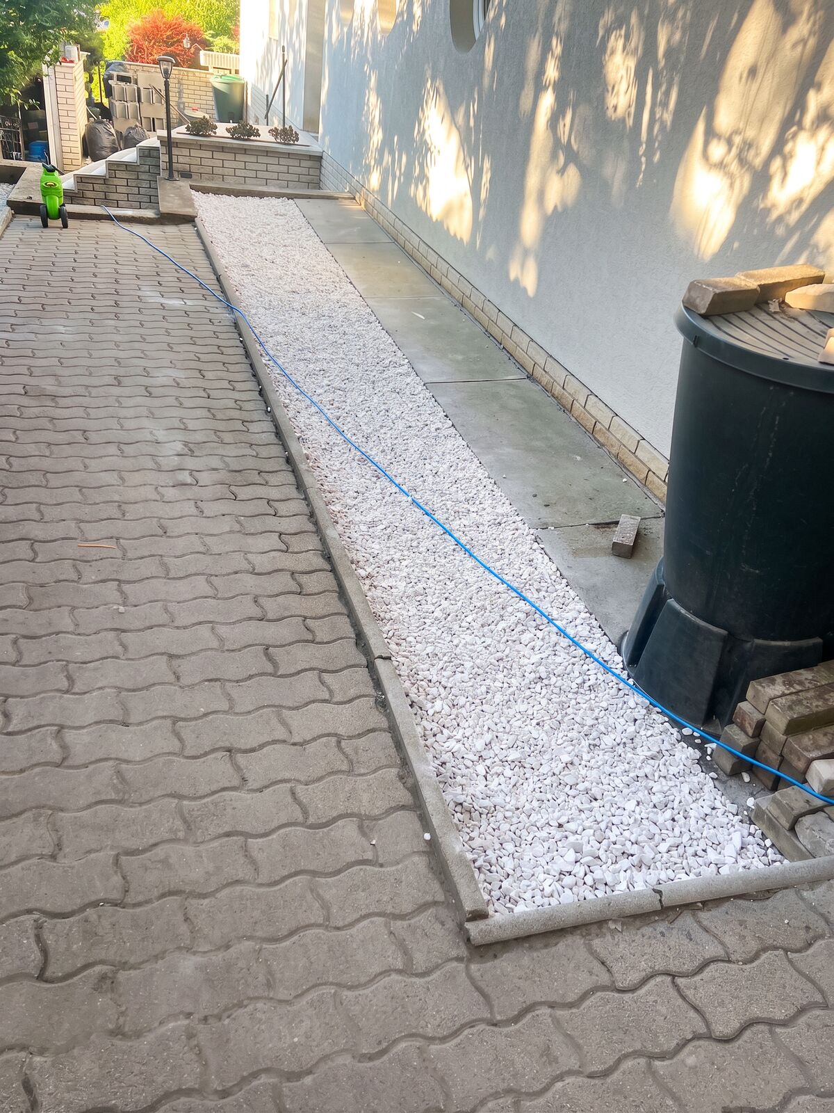 Térkövezés, járdaépítés és szegélyezés